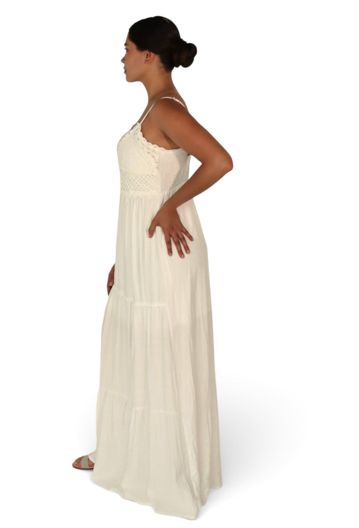 Vestido de tirantes con bordado