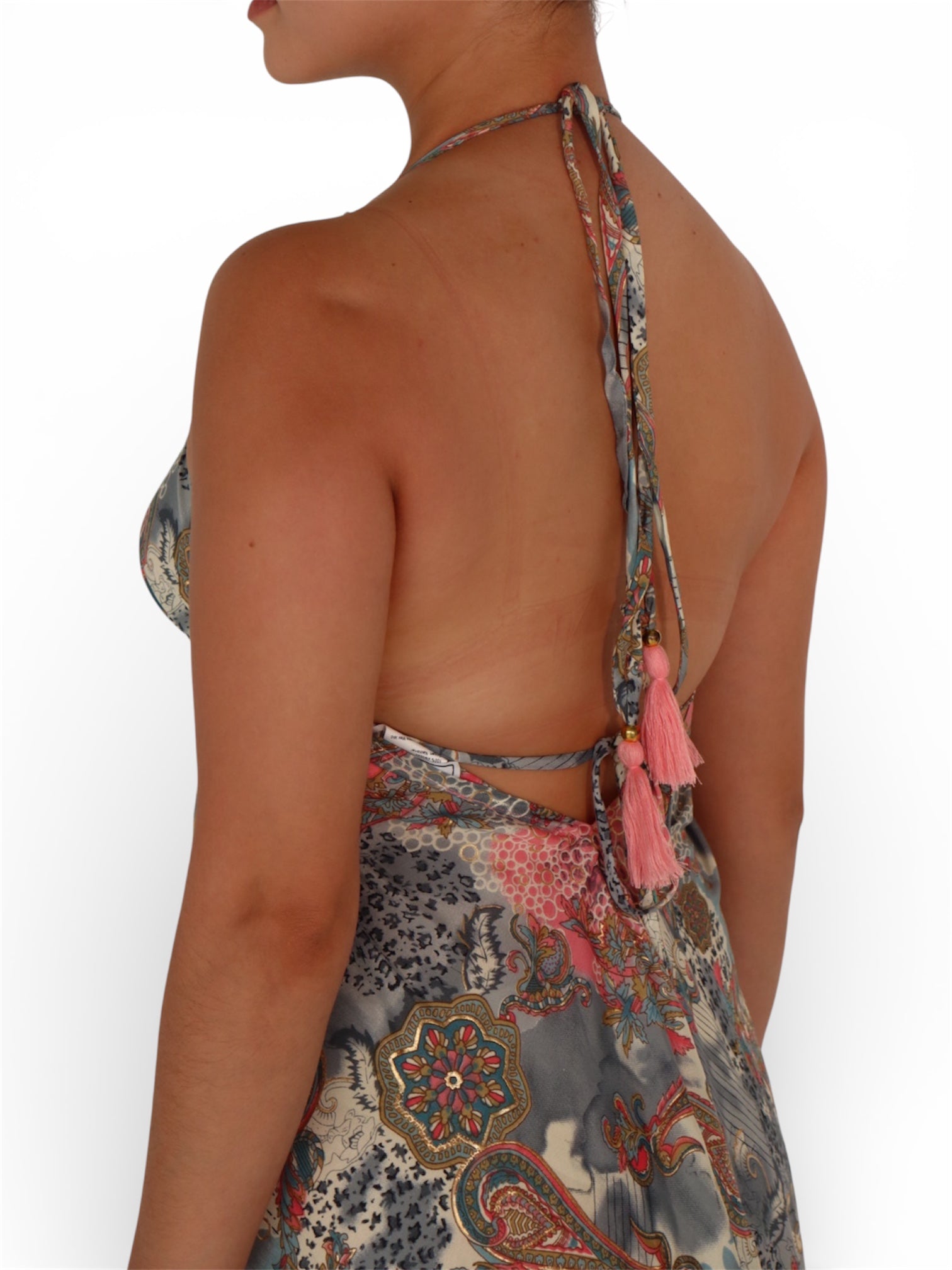 Vestido ajustable con estampados en tonos grises