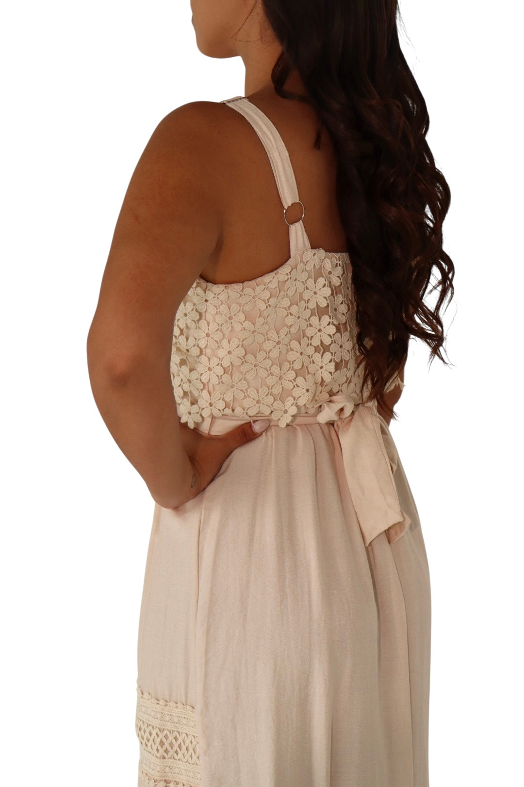 Vestido de tirantes con flores