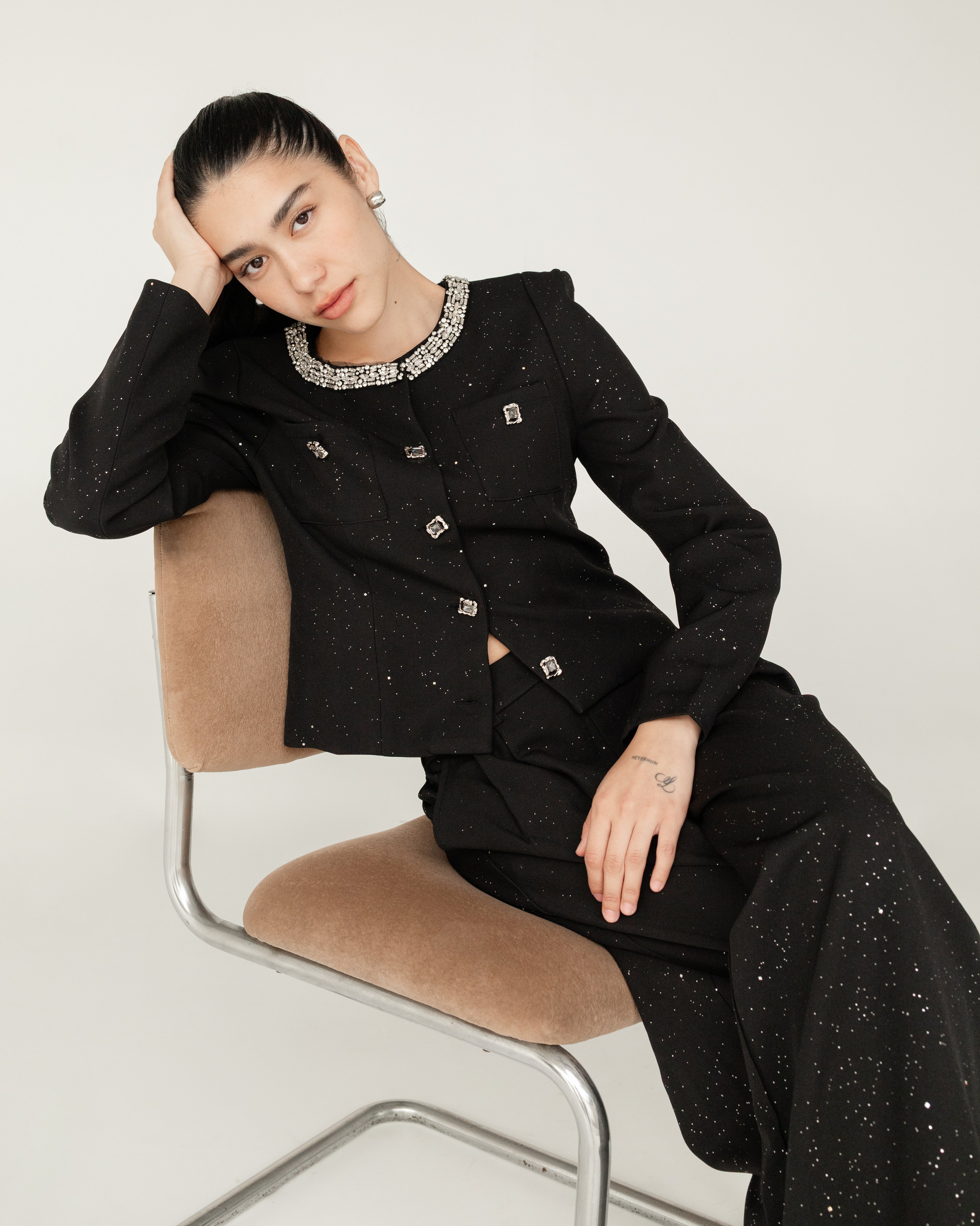 Traje de fiesta con pedrería