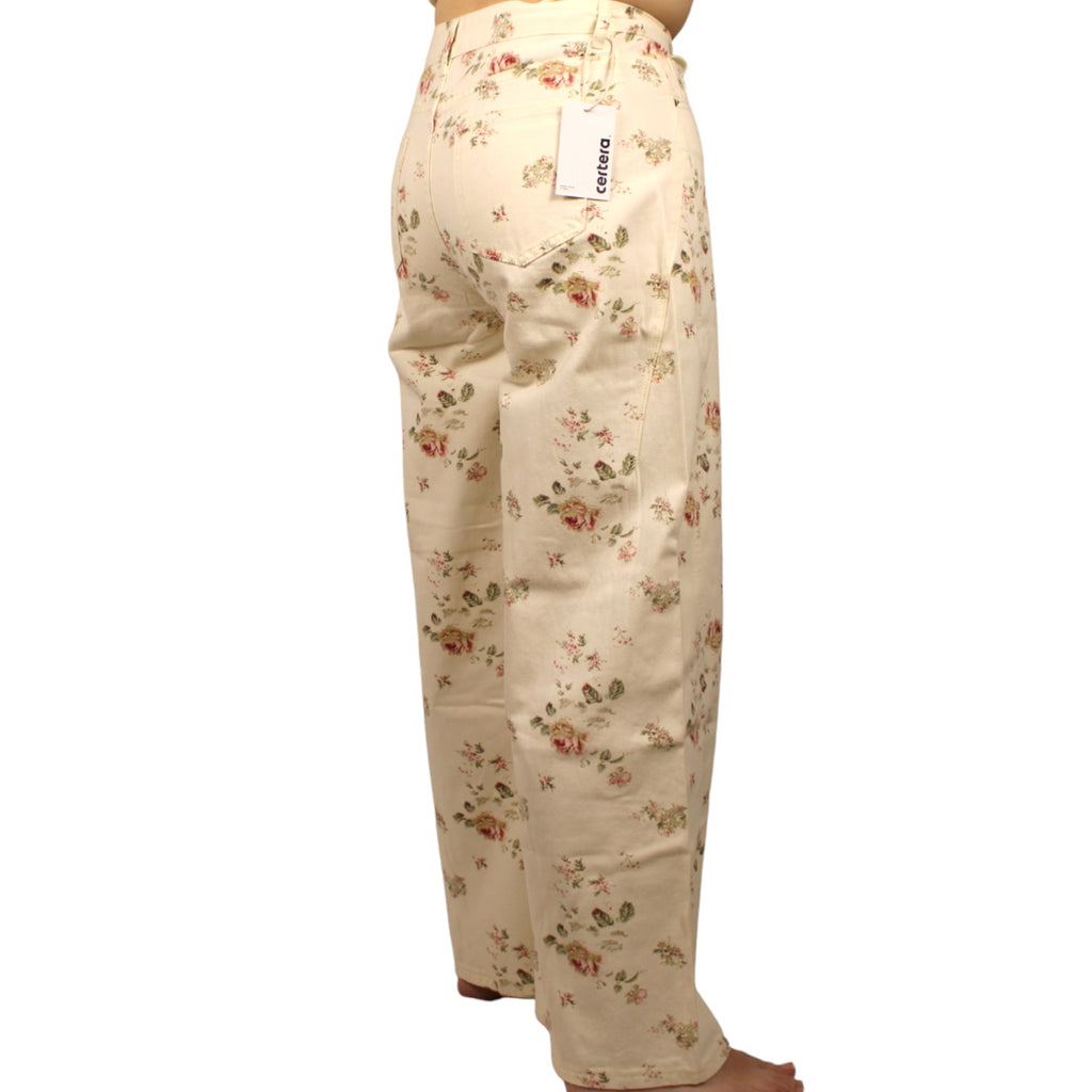 Pantalón denim crema con rosas